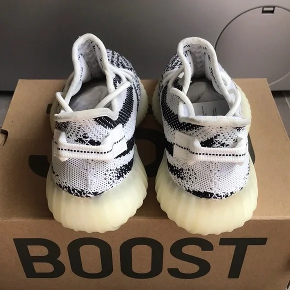 Yeezy Boost 350 V2